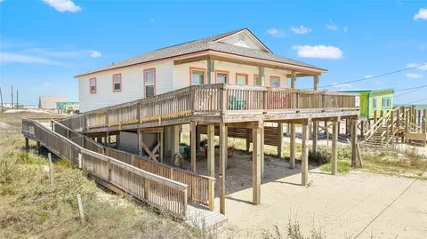 114 Coral Ct, Surfside Beach, TX 77541