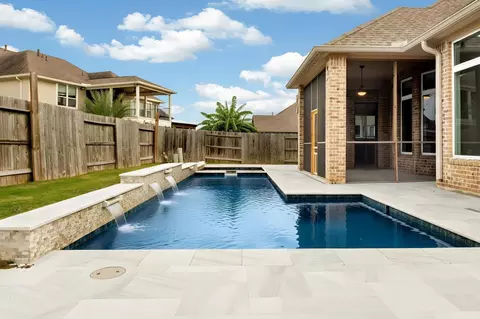 4526 Highland Field Ln, Sugar Land, TX 77479