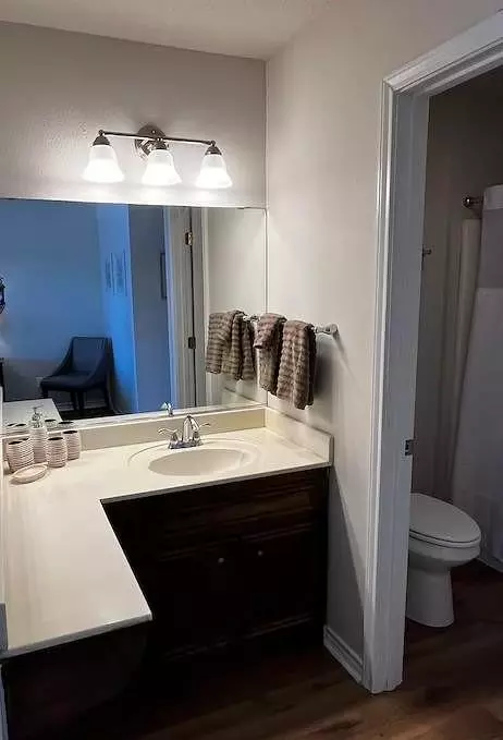 Bath - 669 Lake Shore Dr, Trinity, TX 75862 photo 2 of 3