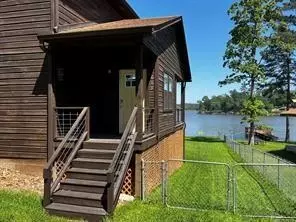 Exterior - 669 Lake Shore Dr, Trinity, TX 75862 photo 9 of 15