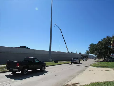3735 Red Bluff Rd, Pasadena, TX 77503 photo 4
