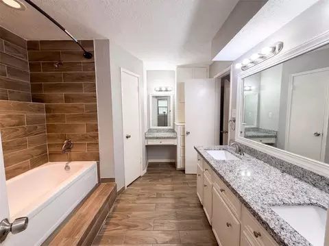 Bath - 17810 Asphodel Ln, Spring, TX 77379 photo 4 of 6