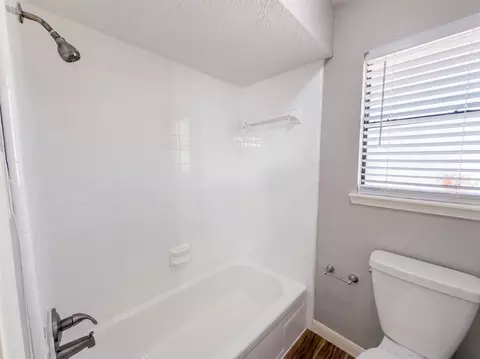 Bath - 17810 Asphodel Ln, Spring, TX 77379 photo 6 of 6