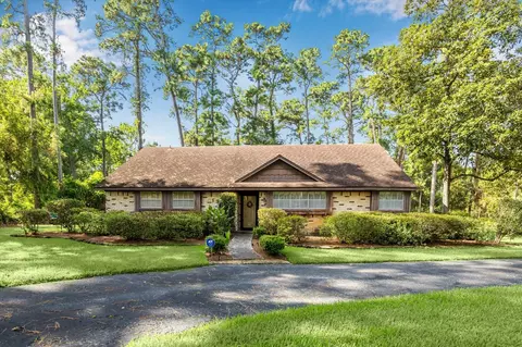 1721 Magnolia Ln, Kingwood, TX 77339