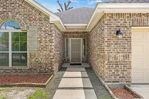 8906 Richland Dr, Houston, TX 77078