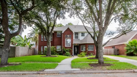 4700 Broadmoor Dr, League City, TX 77573