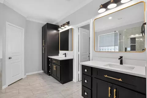 Bath - 62 S Bardsbrook Cir, Spring, TX 77382 photo 1 of 4