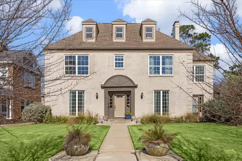 2431 Calumet St, Houston, TX 77004