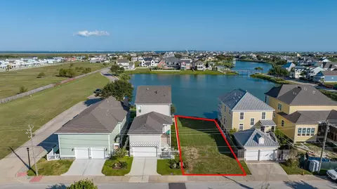 10108 Schaper Rd, Galveston, TX 77554