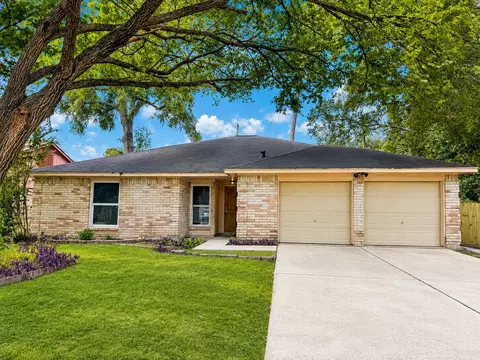 19011 Droitwich Dr, Humble, TX 77346
