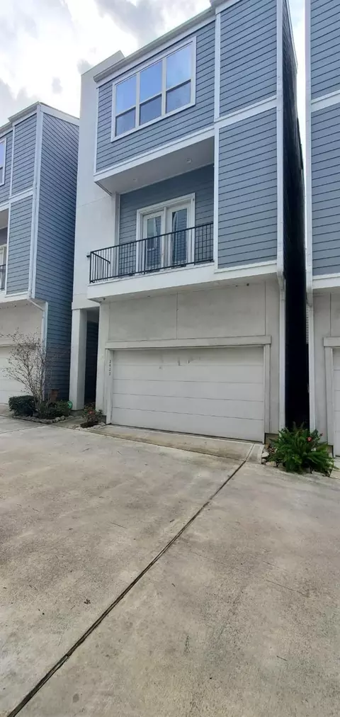 2422 Maufferd St, Houston, TX 77009