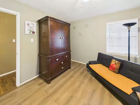 Bedroom - 5807 Walnutgate Dr, Spring, TX 77373 photo 4 of 6