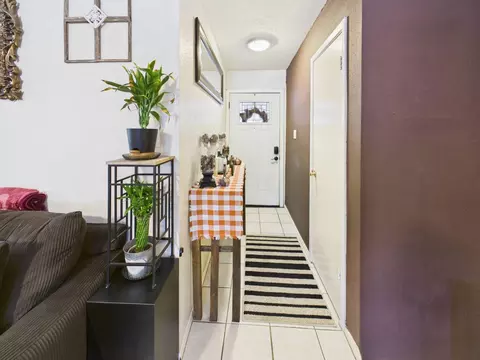 Entry Way - 5807 Walnutgate Dr, Spring, TX 77373 photo 1 of 3