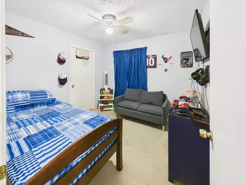 Bedroom - 5807 Walnutgate Dr, Spring, TX 77373 photo 1 of 6