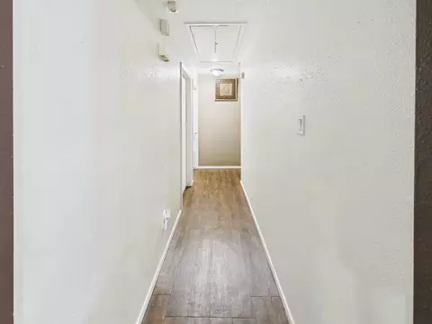 Entry Way - 5807 Walnutgate Dr, Spring, TX 77373 photo 2 of 3