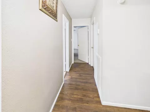 Entry Way - 5807 Walnutgate Dr, Spring, TX 77373 photo 3 of 3
