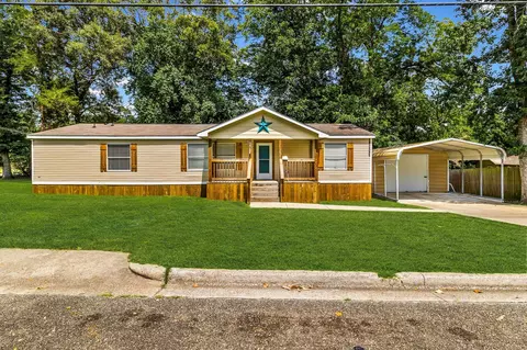 404 E Mimosa Dr, Livingston, TX 77351