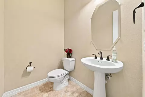 Bath - 4023 Sutton Shadow Ln, Katy, TX 77494 photo 3 of 5