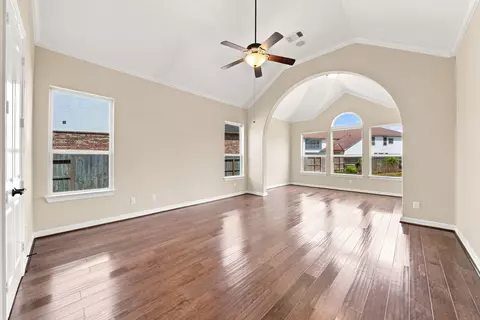 Living - 4023 Sutton Shadow Ln, Katy, TX 77494 photo 4 of 7