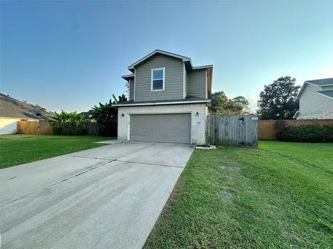 405 N Amherst Dr, West Columbia, TX 77486