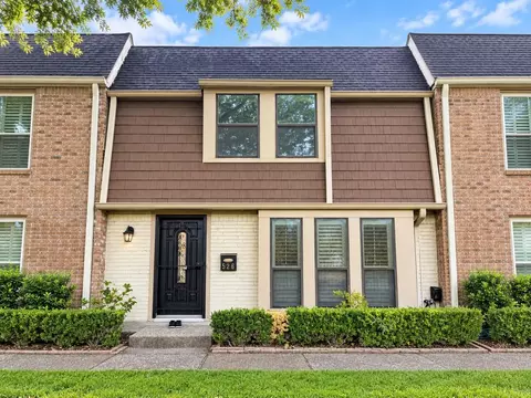 526 N Post Oak Ln, Houston, TX 77024