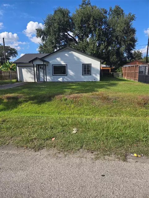 117 Treasure Dr, Houston, TX 77076