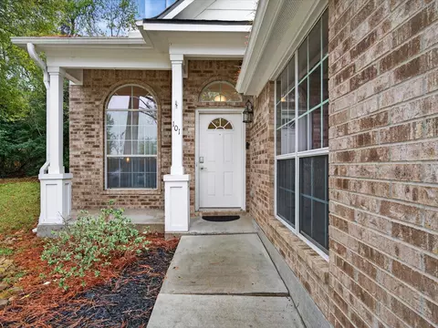 101 Snug Harbor Dr, Montgomery, TX 77356