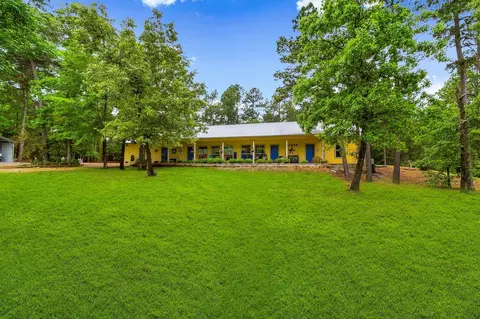 3557 State Highway 75 N, Huntsville, TX 77320
