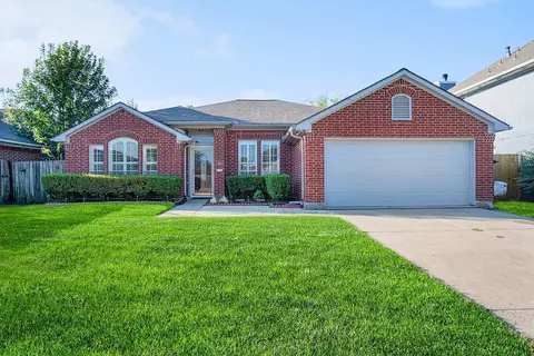 Exterior - 3315 Mourning Dove Dr, Spring, TX 77388 photo 1 of 11