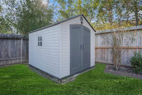 Exterior - 3315 Mourning Dove Dr, Spring, TX 77388 photo 7 of 11