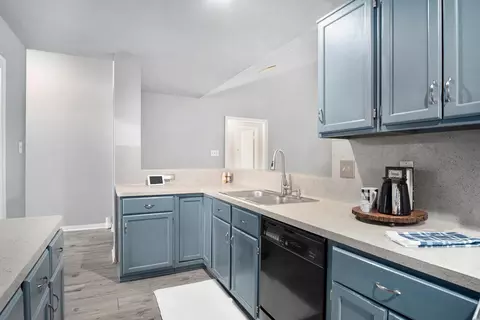 Kitchen - 3315 Mourning Dove Dr, Spring, TX 77388 photo 4 of 7