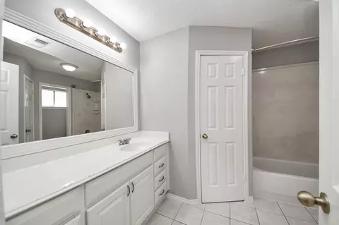 Bath - 24230 Azure Sky Dr, Spring, TX 77373 photo 2 of 5