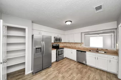 Kitchen - 24230 Azure Sky Dr, Spring, TX 77373 photo 2 of 2