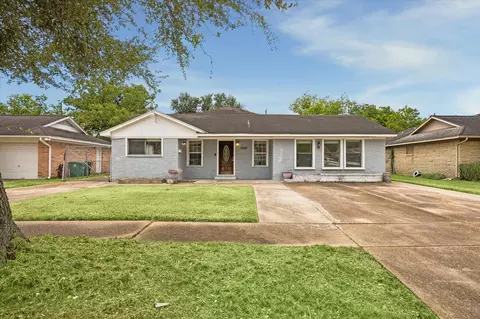 10910 Keese Dr, Houston, TX 77089