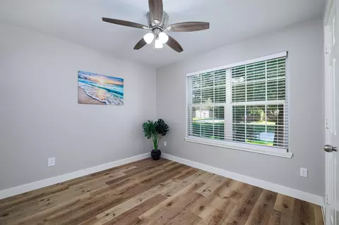 Bedroom - 10232 Tate Ct, Conroe, TX 77385 photo 2 of 3