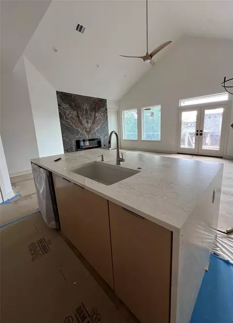 310 Blue Pt, Clear Lake Shores, TX 77565