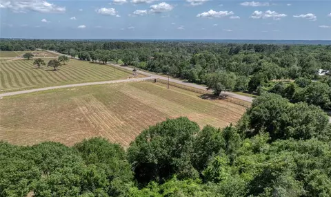 133 Bellwood Lake Ln, Bellville, TX 77418
