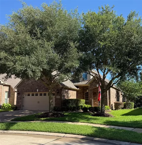 19206 Blue Cove Ct, Cypress, TX 77433