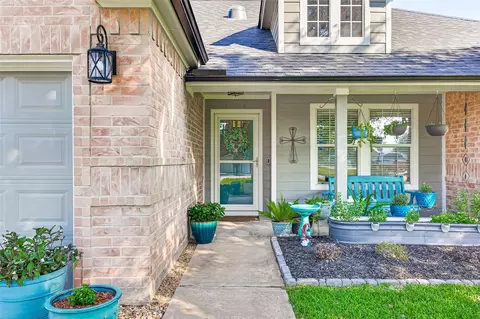 3802 Crestwood Cir, Needville, TX 77461