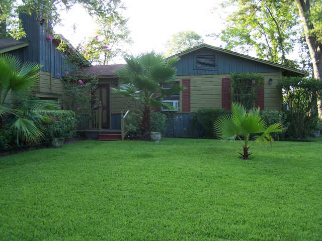 1004 6th St, Conroe, TX 77301 photo 1