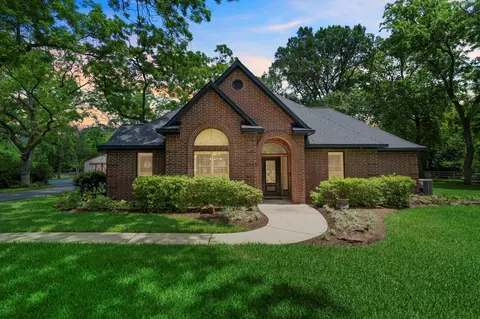 4002 Glenwood Dr, Richmond, TX 77406