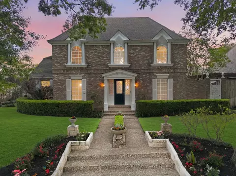 15814 Fleetwood Oaks Dr, Houston, TX 77079