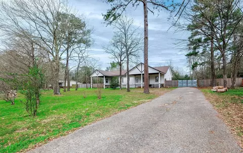 Exterior - 4517 Emerson Ct, Willis, TX 77378 photo 4 of 5