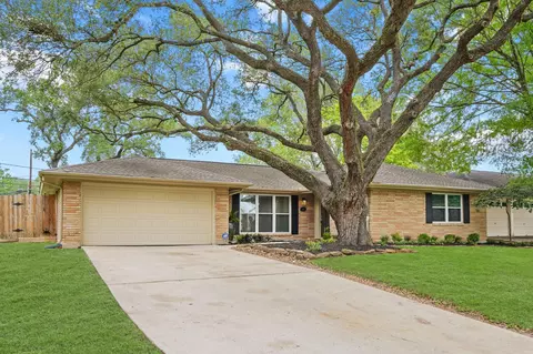 5242 Sanford Rd, Houston, TX 77035