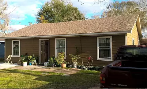 7335 Iwo Jima Rd, Houston, TX 77033