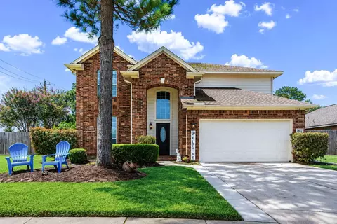 1802 Oak Lodge Dr, Pearland, TX 77581