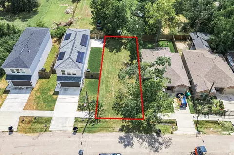 0 Blue St, Houston, TX 77028