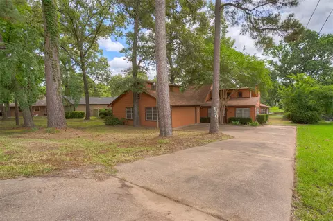 Exterior - 130 S Oak Bluff Dr, Trinity, TX 75862 photo 12 of 12