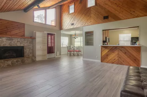 Living - 130 S Oak Bluff Dr, Trinity, TX 75862 photo 2 of 6