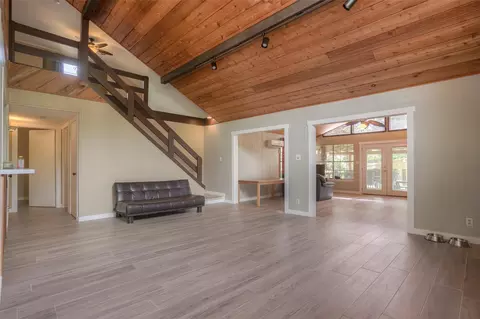 Living - 130 S Oak Bluff Dr, Trinity, TX 75862 photo 4 of 6